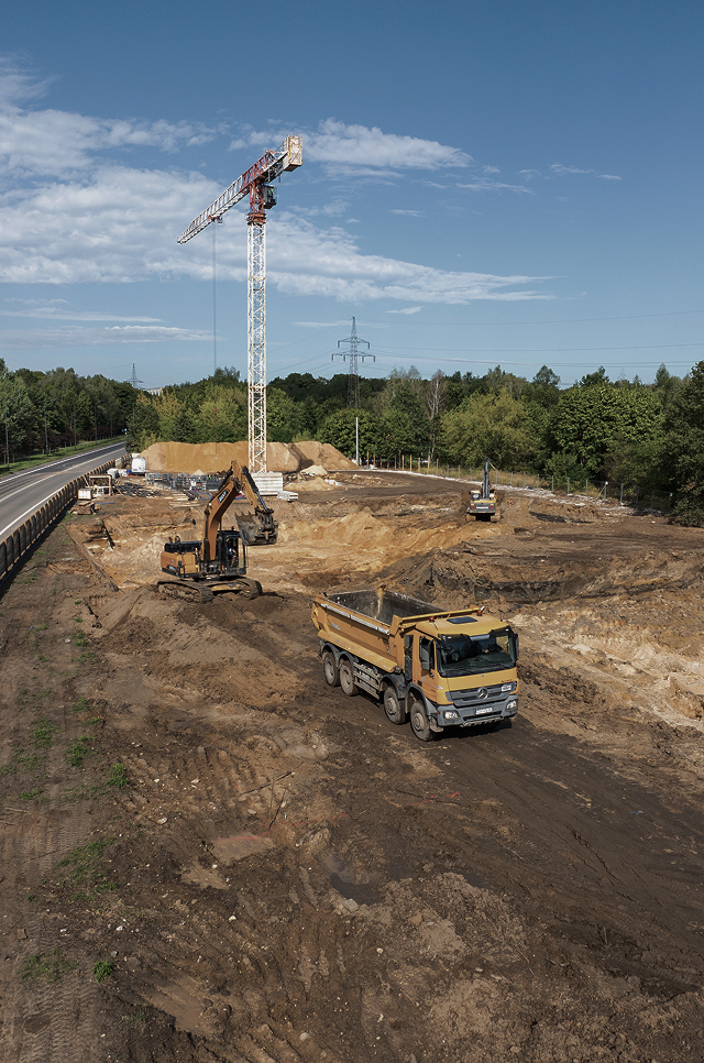 Montaż okien zakończony – wkrótce elewacja Nova Radiostacja